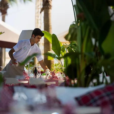 Miramare Ξενοδοχείο 5*