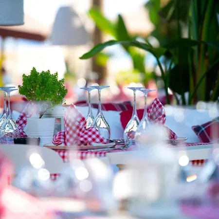 Miramare - Ultra 5* Side