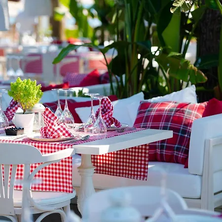 Miramare - Ultra Hotel Side